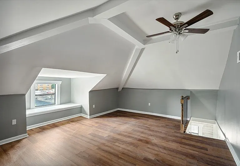 156 N Tucker St — Photo 22