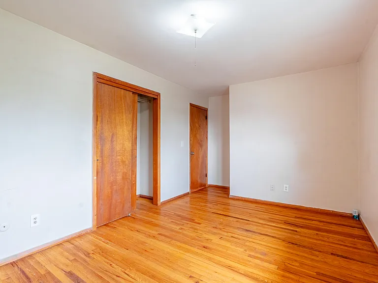 430 Sylvan St #1 — Photo 18
