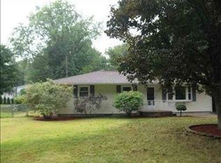 1910 Cheryl St, Goshen, IN 46526