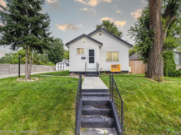 944 Melrose St, Pontiac, MI 48340