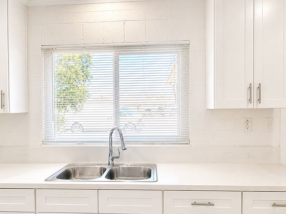 5th image of 854 W Milling St