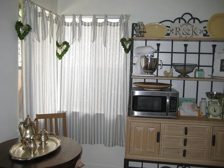 Agnes Way — Photo 12