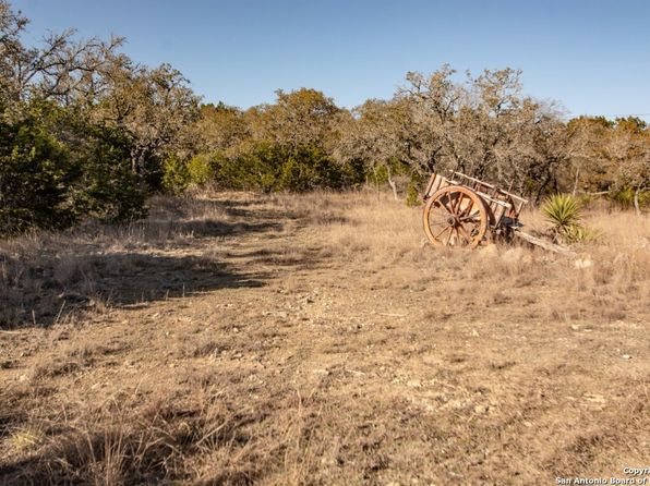 1100 Baptist Lane, Tarpley, TX 78883