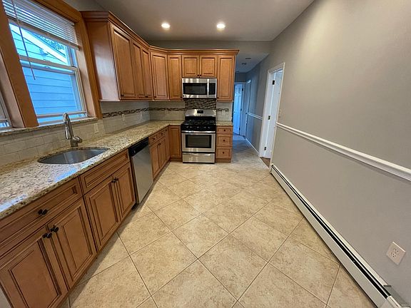 2nd image of 31 Woodbury St #1A