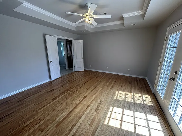 4335 Georgia St — Photo 10