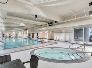 689 Abbott St, Vancouver, BC V6B 0J2
