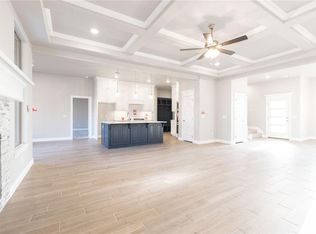 11608 Grace Blvd, Yukon, OK 73099