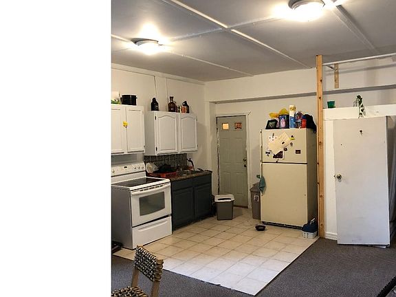 5th image of 2200 Coral St