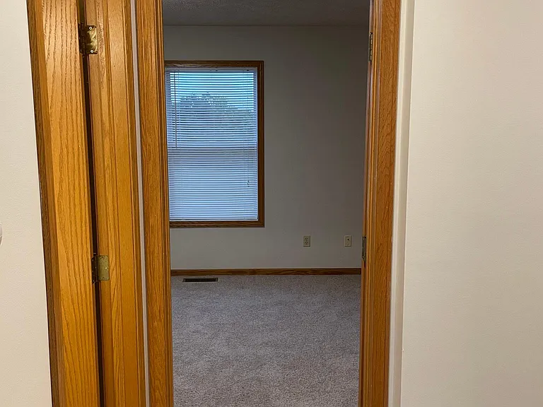 1127 Mindy Lane — Photo 15