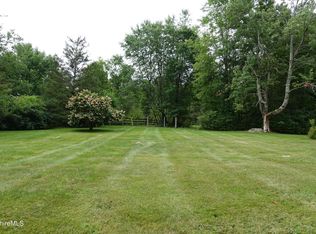 10 Art School Rd, Monterey, MA 01245