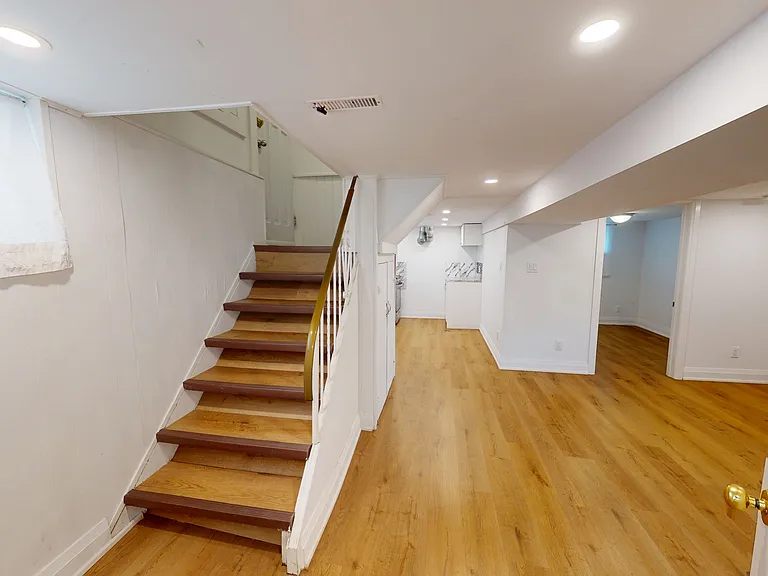 275 Oakwood Ave — Photo 29