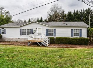 9 Ridge Rd, Candler, NC 28715