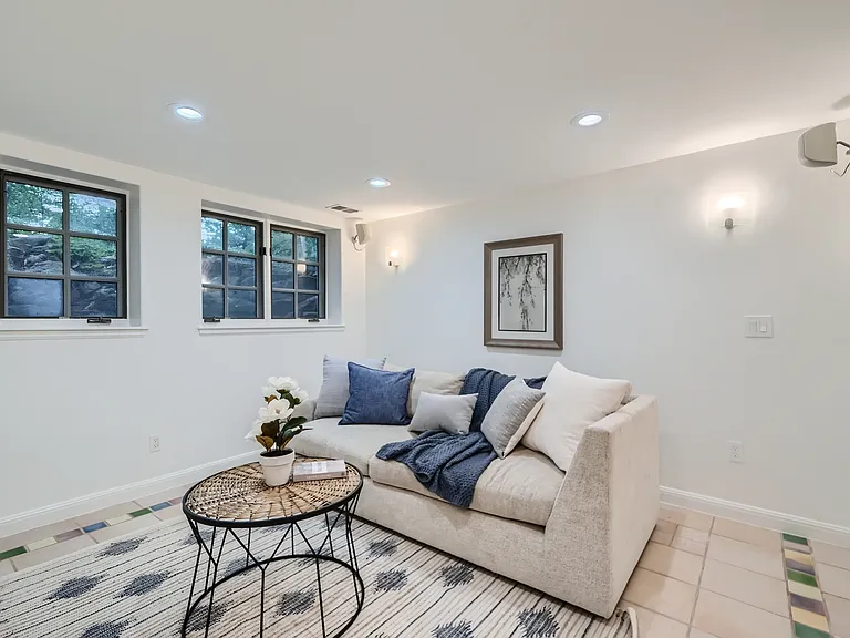3782 Wonderland Hill Ave — Photo 34