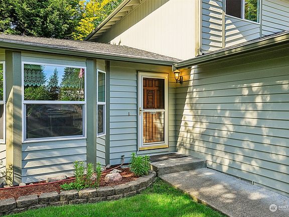 3rd image of 8603 158th Street E