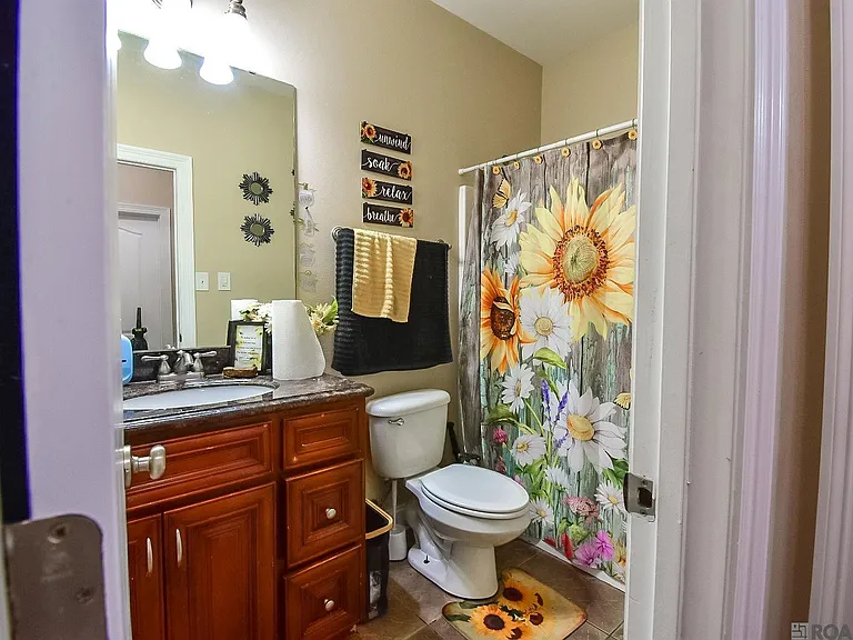121 Therease Dr — Photo 10