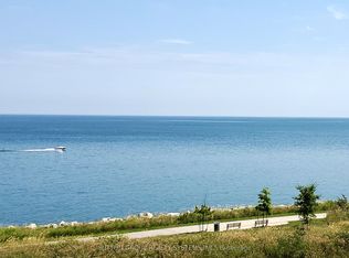 101 Shoreview Pl #437, Hamilton, ON L8E0K2