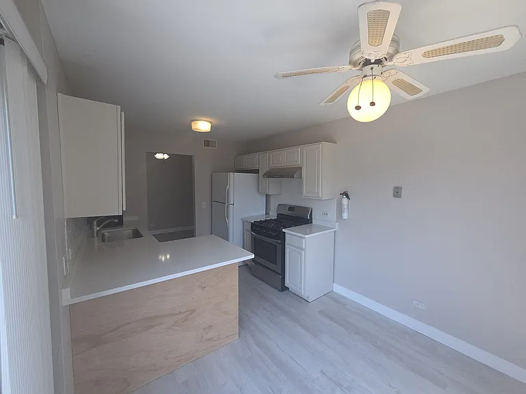 299 Pembridge Ln #D2 — Photo 4