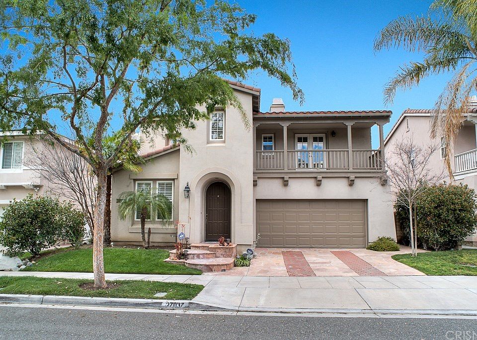 1st image of 27037 Clarence Ct