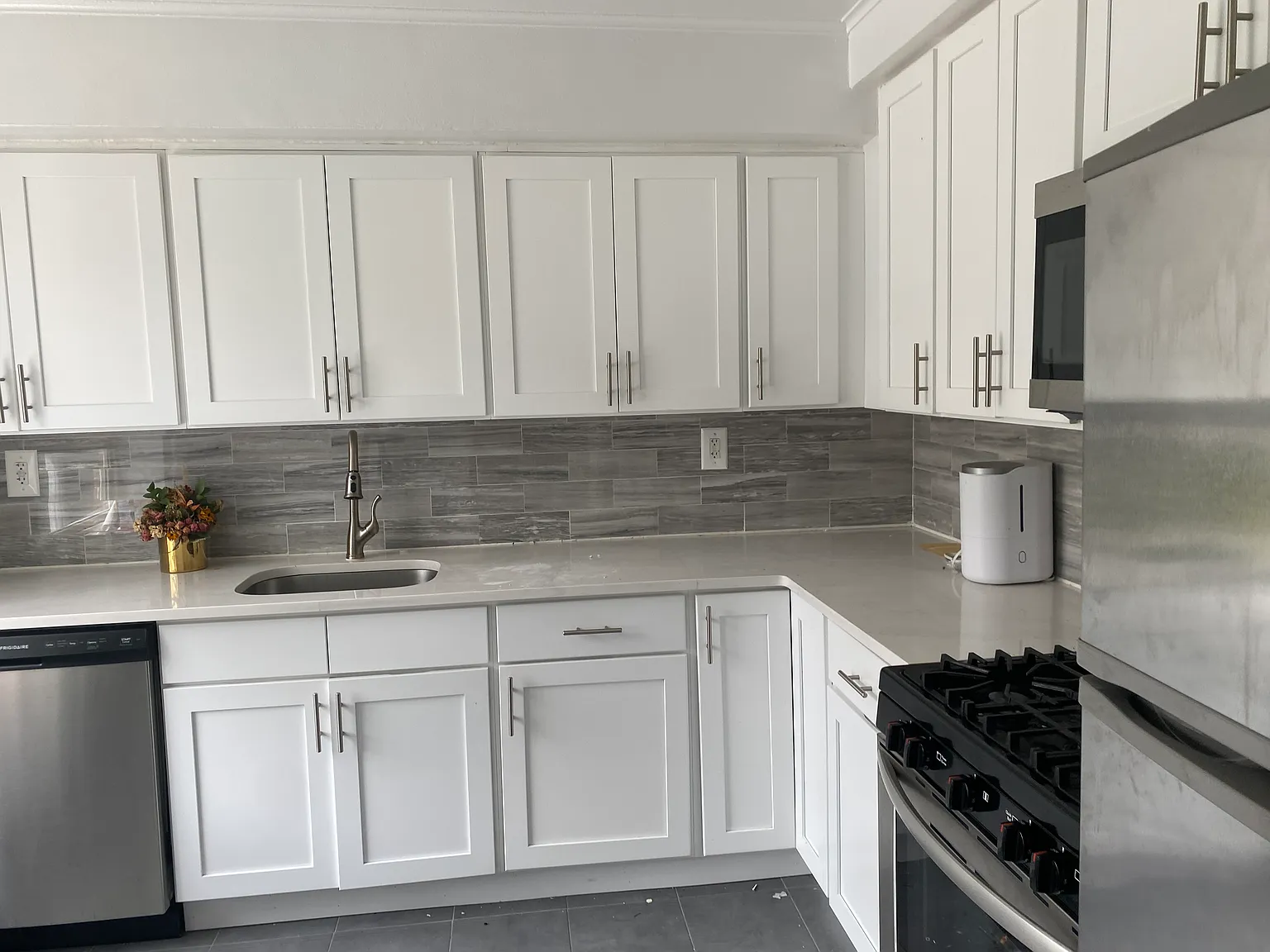 192nd St, Fresh Meadows — Photo 1