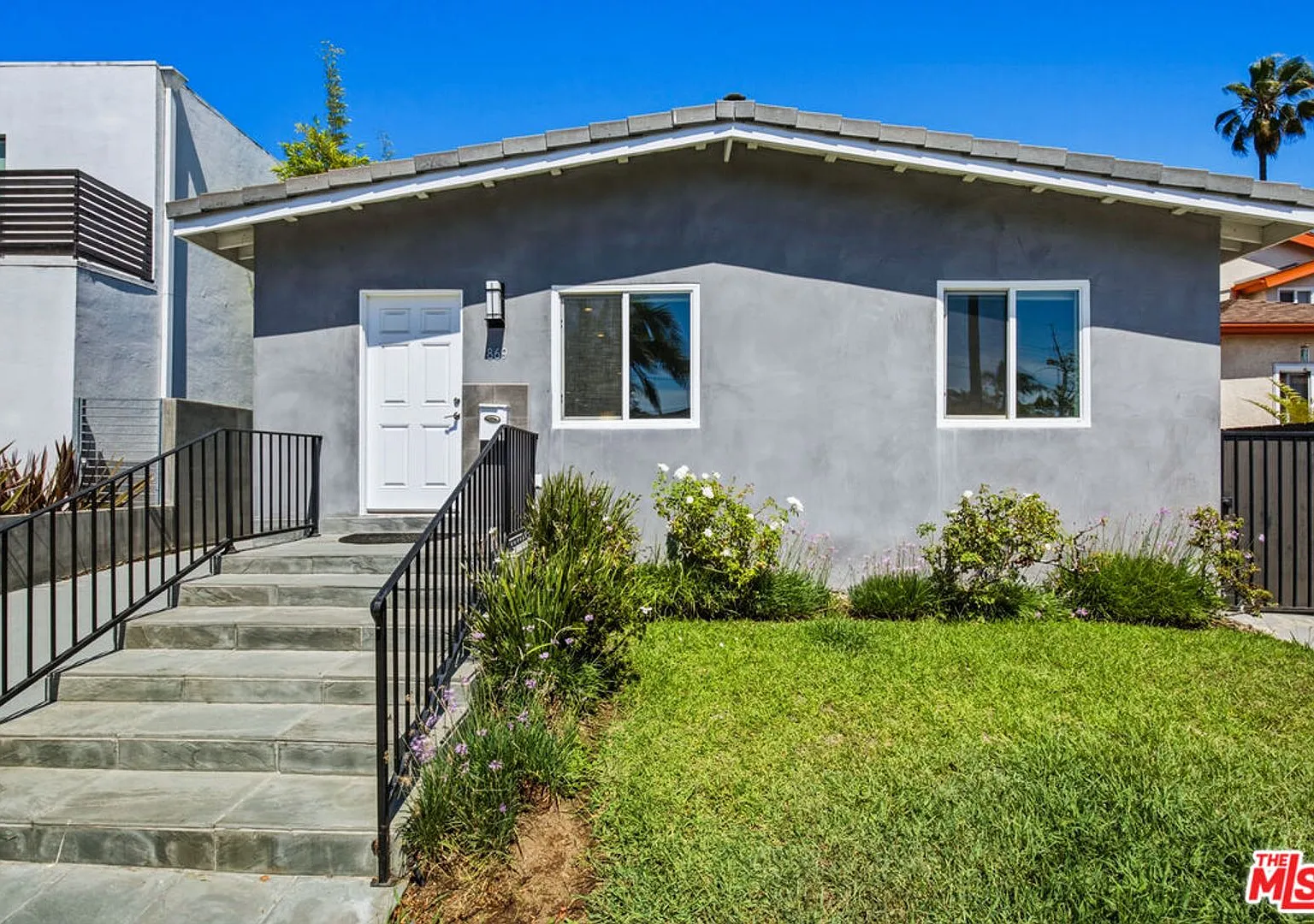 Beautifully updated 4 bed 3 bath with large backyard, private garage, central ac/heat, washer/dry... — Photo 1