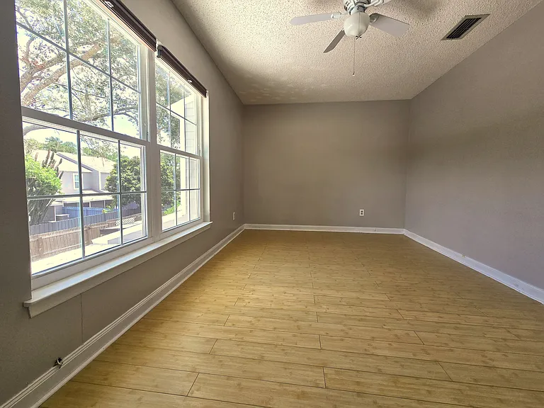 4526 Brook Hollow Cir — Photo 10