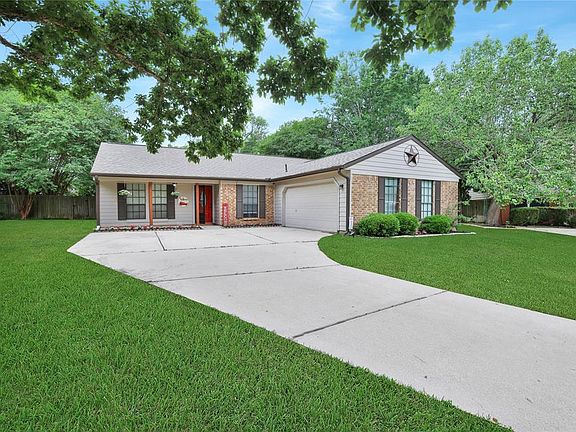 2nd image of 2306 Trail Wood Lane