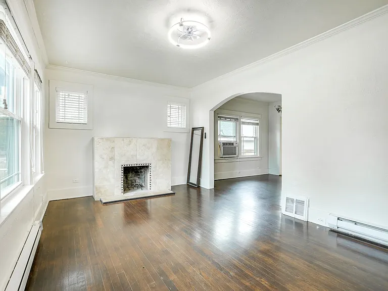 848-852 S Logan St. — Photo 36