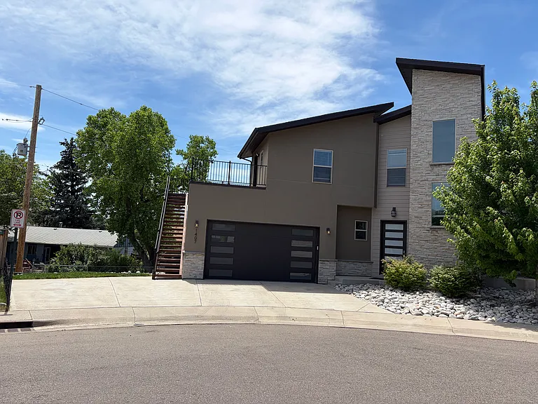 1407 Rogers Ct — Photo 2