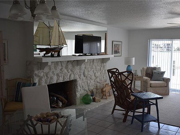 4th image of 716 Bayway Blvd Unit 6