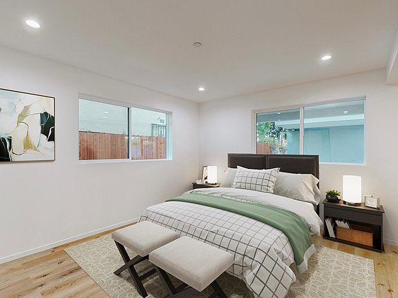 5th image of 3822 Montclair St #3822