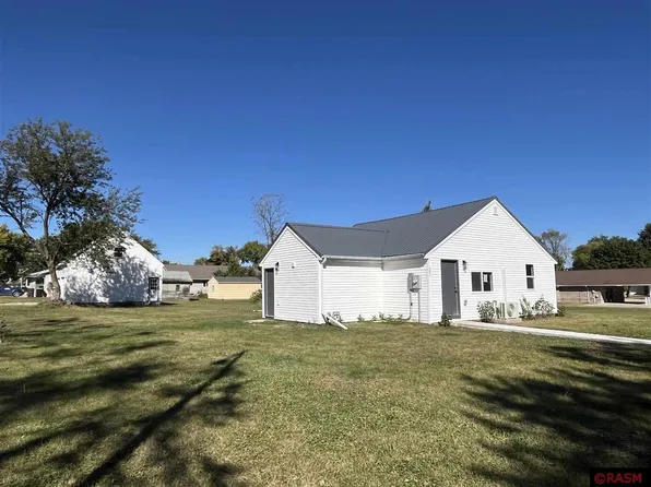 101 7th Ave N, Saint James, MN 56081