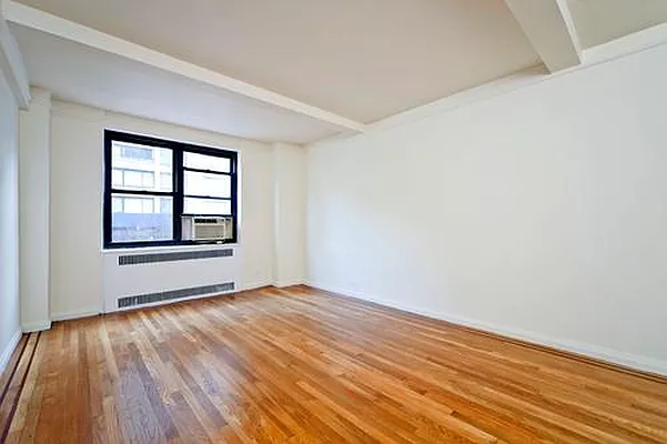 Rented by Bank Neary | media 5