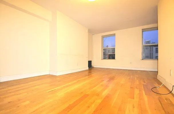 Rented by FirstService Realty (legacy) | media 19