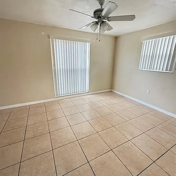 4216 Hillsdale Dr — Photo 5