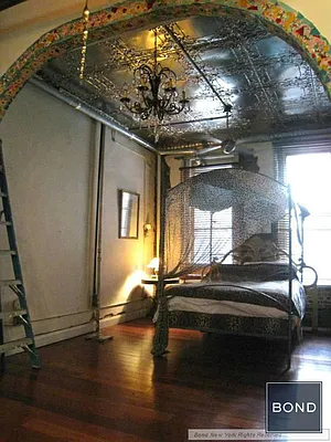 Rented by Bond New York | media 40