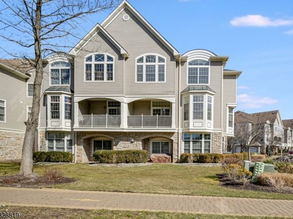 103 Crown Ct