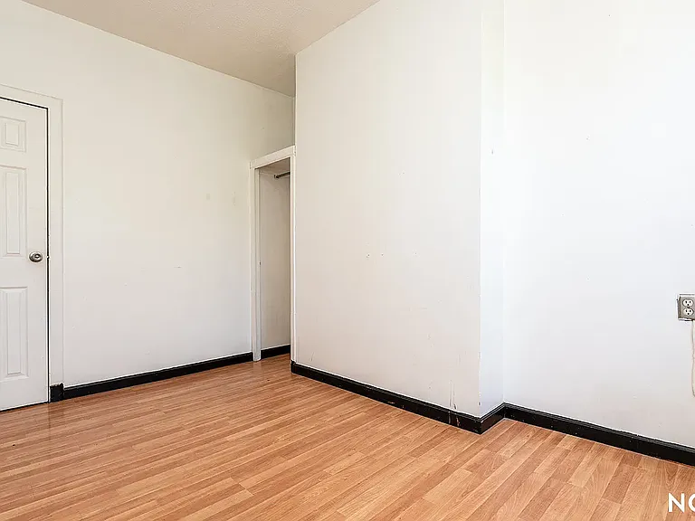 191 Graham Ave #2 — Photo 17