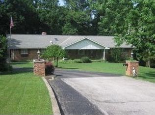 110 Eleanor Ln, Aurora, IN 47001