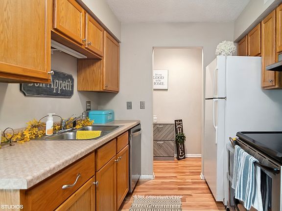 4th image of 917 Buccaneer Dr APT 1