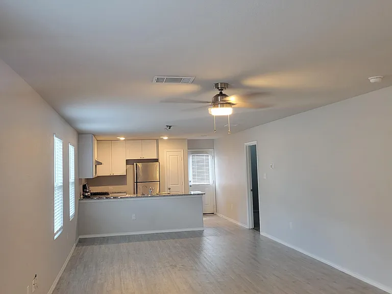 4126 Volcano Way — Photo 2