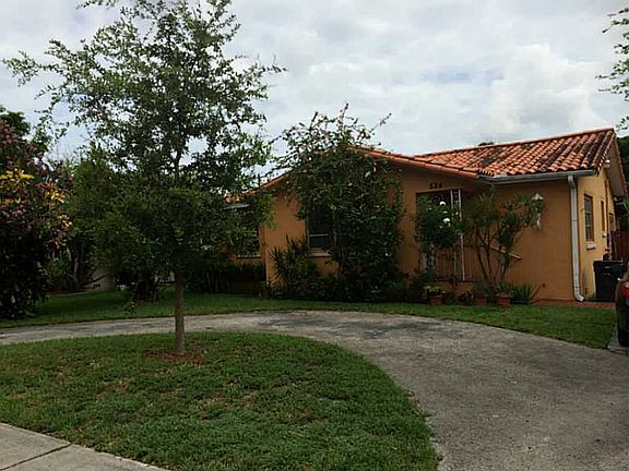 3rd image of 524 Westward Dr