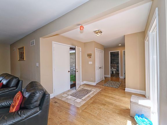 4th image of 2205 Vista Ct