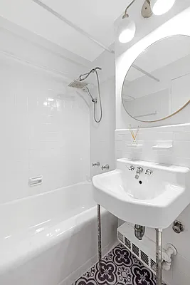 Sold by Compass | media 7