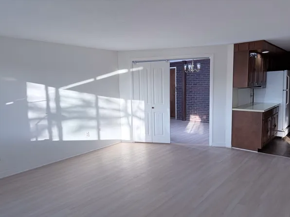 159 Concord Ave APT 4B, Cambridge, MA 02138