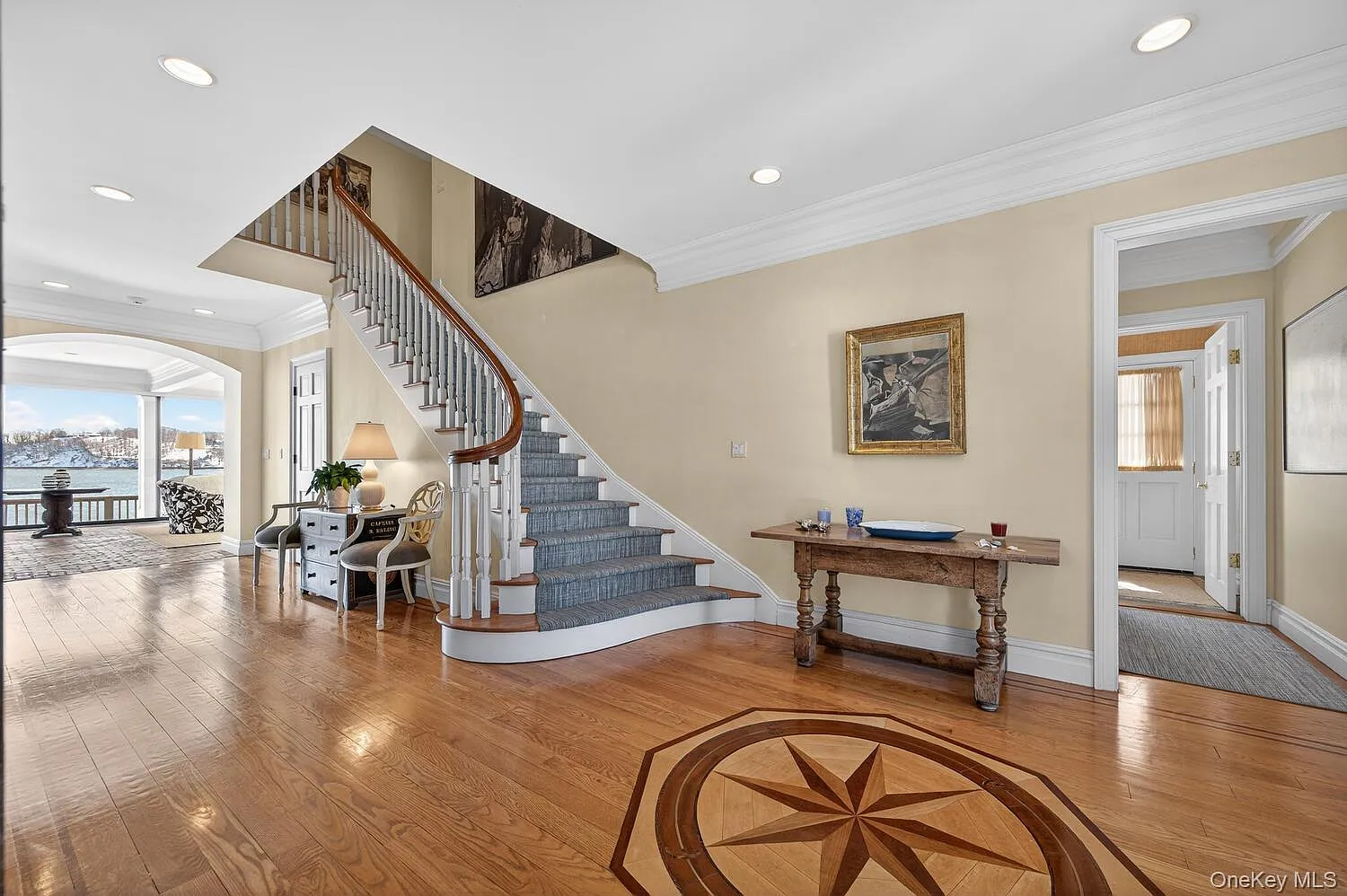 5 bed, 4.5 bath, 4268 sqft, $35,000 — Photo 4