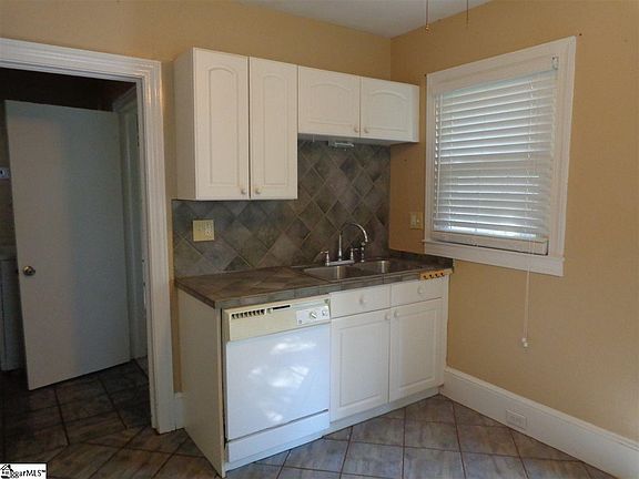 2nd image of 208 Darlington Ave