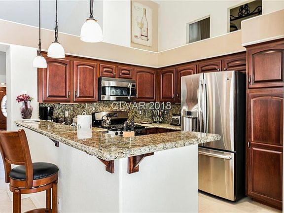 2nd image of 1845 Lyell Canyon Ln