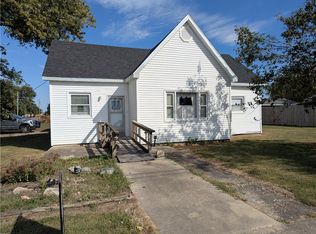 307 N Oakland Rd, Ashmore, IL 61912