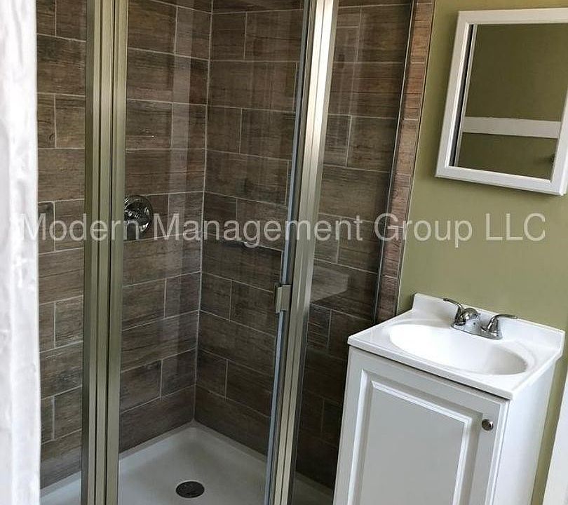 2nd image of 528 W 75th St