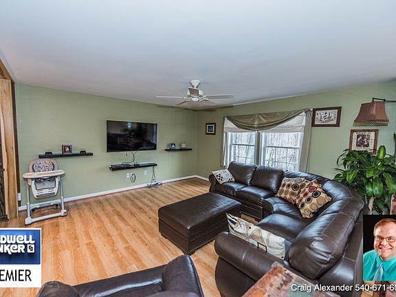 5th image of 233 Huck Finn Dr